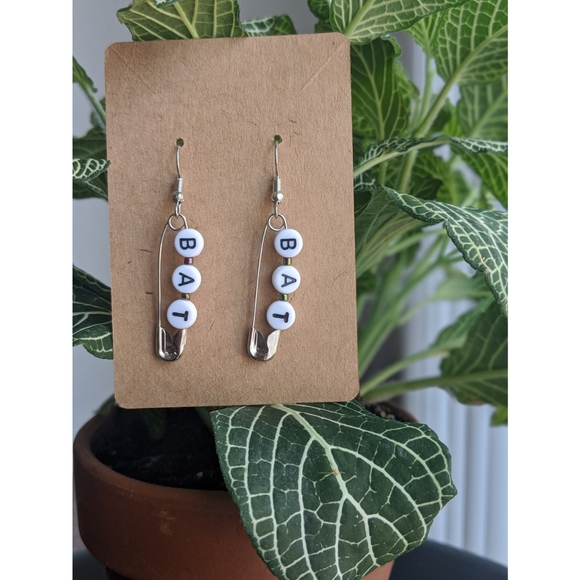 Handmade Halloween Earrings🦇 - Picture 1 of 2